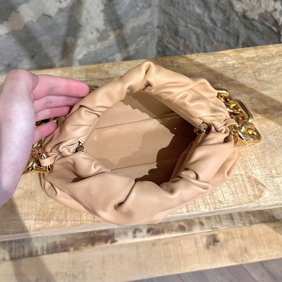 Bottega Veneta Light Brown Leather The Chain Pouch Clutch - Picture 10 of 14